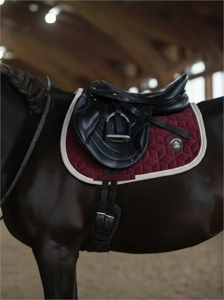 {{photo.Alt || photo.Description || 'Вальтрап для лошадей и пони, бордовый'}}